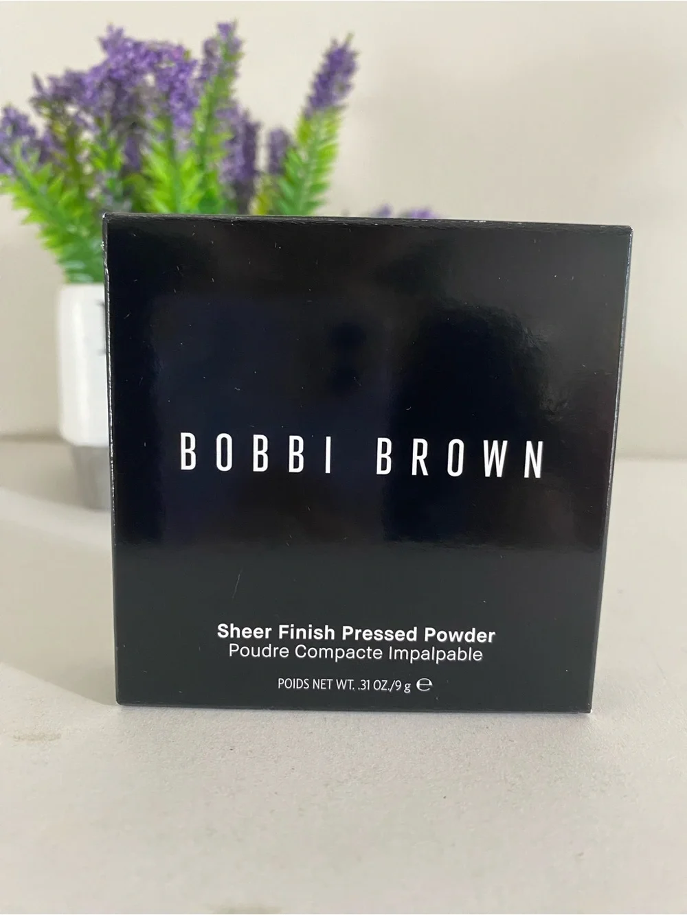 Pale Yellow~ Bobbi Brown Sheer Finish Pressed Powder, Full Size, 0.31 OZ / 9g